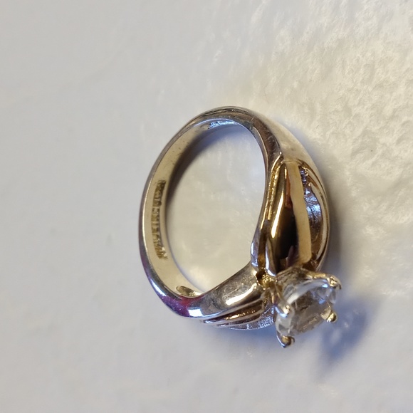 W.Lind Two Tone Solitaire Size 7.5 - Picture 3 of 5